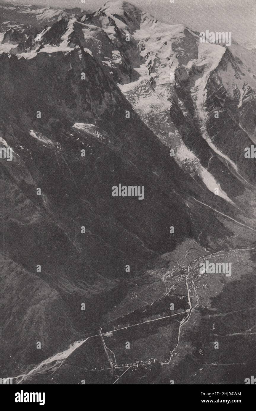 Sulle ali sopra Chamonix e il monarca delle Alpi. Alta Savoia. Francia (1923) Foto Stock