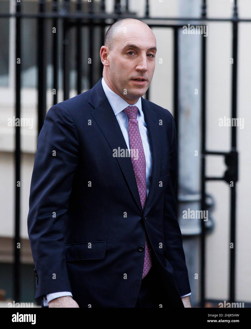 Londra, Regno Unito. 31st Jan 2022. DaN Rosenfield, capo dello staff di Boris JohnsonÕs parte per il Parlamento. Il rapporto sue GrayÕs è stato pubblicato. Boris Johnson parte per il Parlamento dove parlerà dei risultati della relazione. Credit: Mark Thomas/Alamy Live News Foto Stock