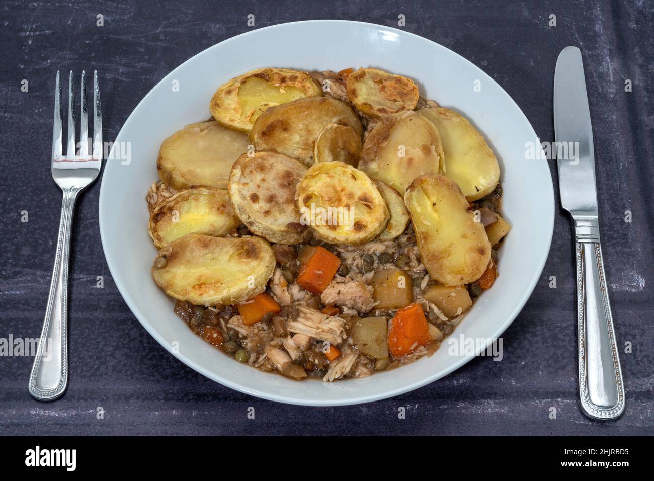 Cena tradizionale inglese con piatti caldi del Lancashire Foto Stock