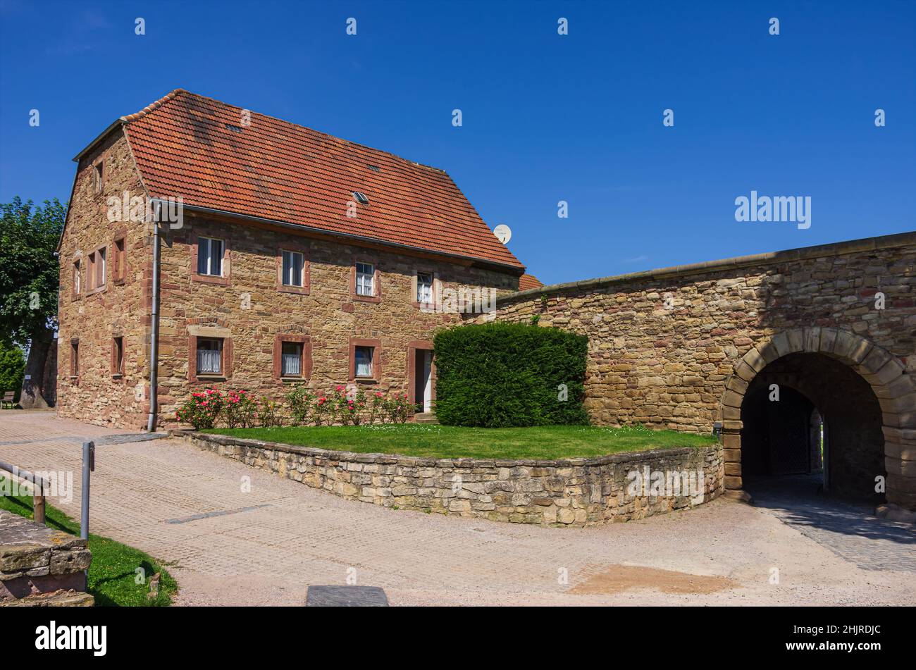 An der Schmücke, Heldrungen, Turingia, Germania: Sezione degli edifici composti dalla Fortezza di Heldrungen, un castello fossato risalente al 13th ct. Foto Stock