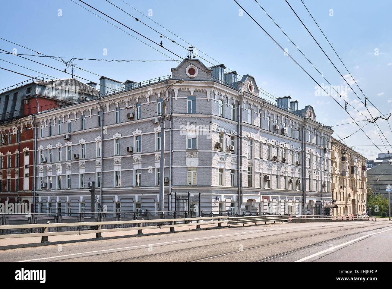 Casa non residenziale costruita nel 1902, patrimonio culturale, punto di riferimento: Mosca, Russia - 09 agosto, 2021 Foto Stock