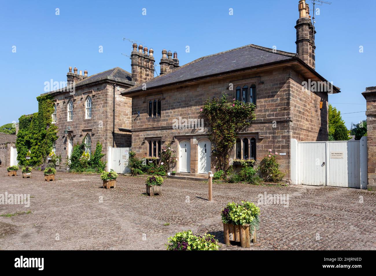 Cottage vicino al mercato acciottolato di Ripley, North Yorkshire Foto Stock