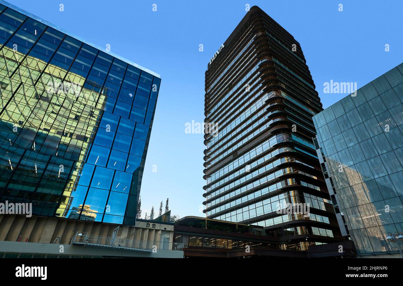 Edifici di uffici nel distretto finanziario di AZCA. Madrid, Spagna. Foto Stock