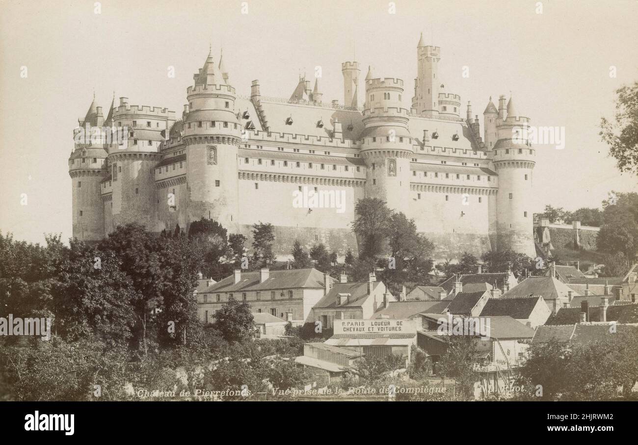 Antica fotografia del Château de Pierrefonds del 1890 a Pierrefonds, Francia. FONTE: FOTO ORIGINALE DELL'ALBUME Foto Stock