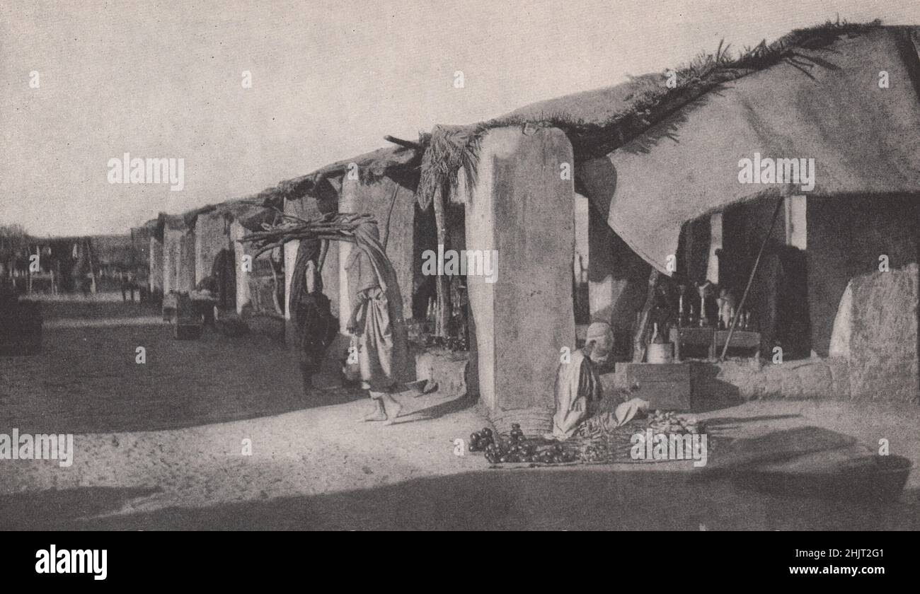 Scena bazar nel quartiere nativo di Khartoum, capitale del Sudan (1923) Foto Stock
