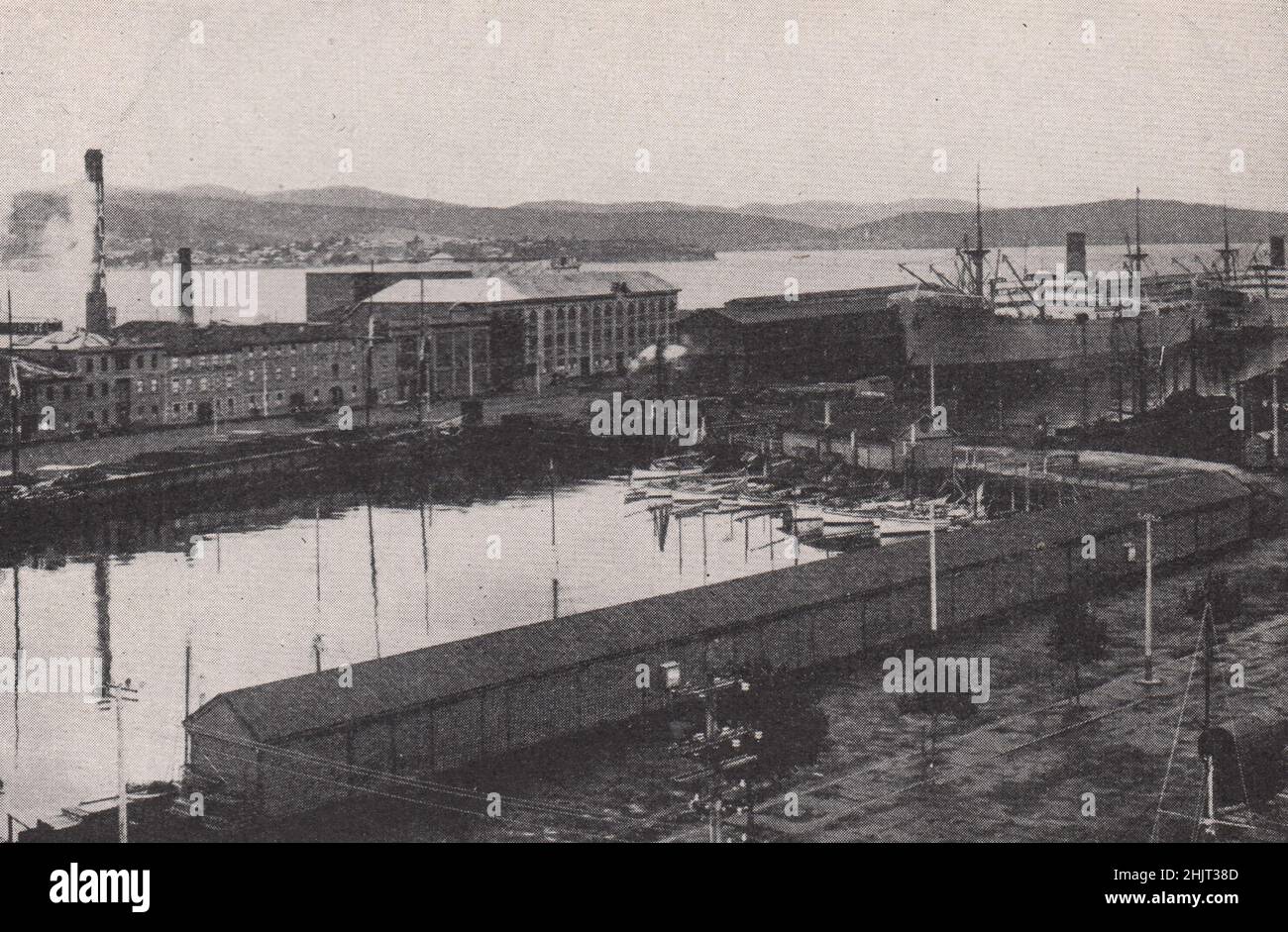 Jam Factory sull'Ocean Pier al largo del bel Porto di Hobart. Tasmania (1923) Foto Stock