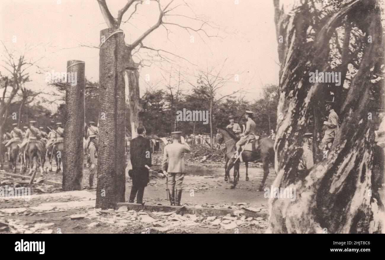 Giappone terremoto 1923: Il principe reggente a Uyeno Park sul suo itinerario attraverso la devastata zona di Tokyo il 15 settembre (1923) Foto Stock
