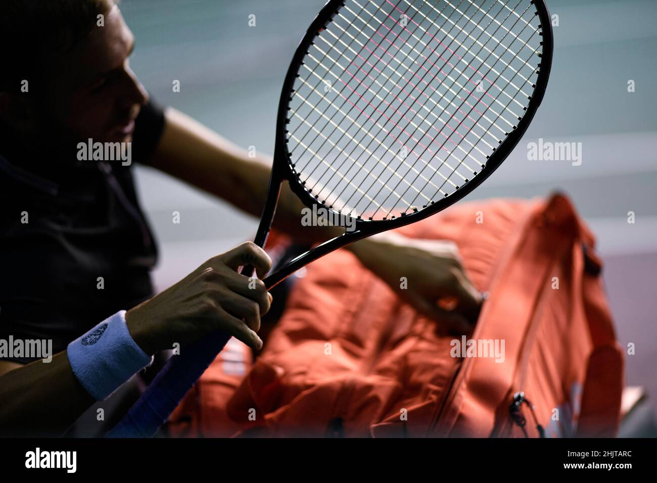 Illustrazione del racket di tennis (Wilson's Daniel Evans) durante il Rolex Paris Masters 2021, torneo di tennis ATP Masters 1000, il 3 novembre 2021 all'ACC Foto Stock