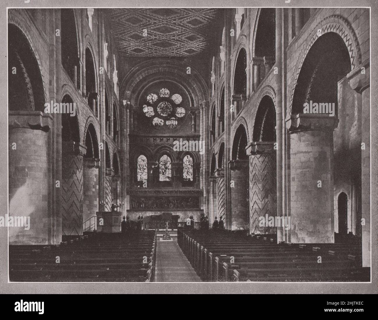 Interno dell'Abbazia di Waltham. Essex (1913) Foto Stock