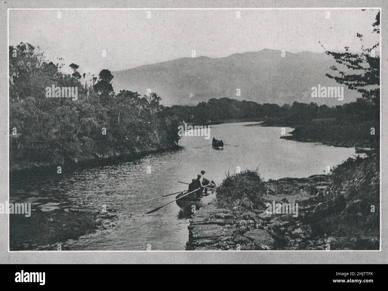 Il lungo raggio dal Ponte Vecchio di Weir. Contea di Kerry (1913) Foto Stock