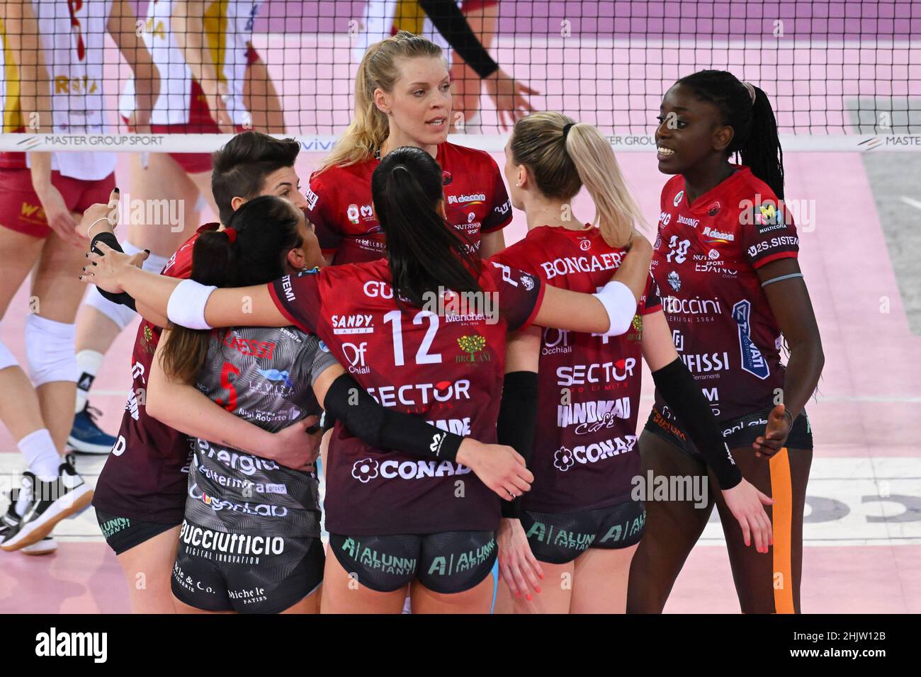 Roma, Italia. 30th Jan 2022. Perugia Volley Team durante la partita Women's Volley Championship Series A1 tra acqua & Sapone Volley Roma e Bartoccini Fortinfissi Perugia Volley a PalaEur, 30th gennaio 2022 a Roma. (Credit Image: © Domenico Cippitelli/Pacific Press via ZUMA Press Wire) Foto Stock