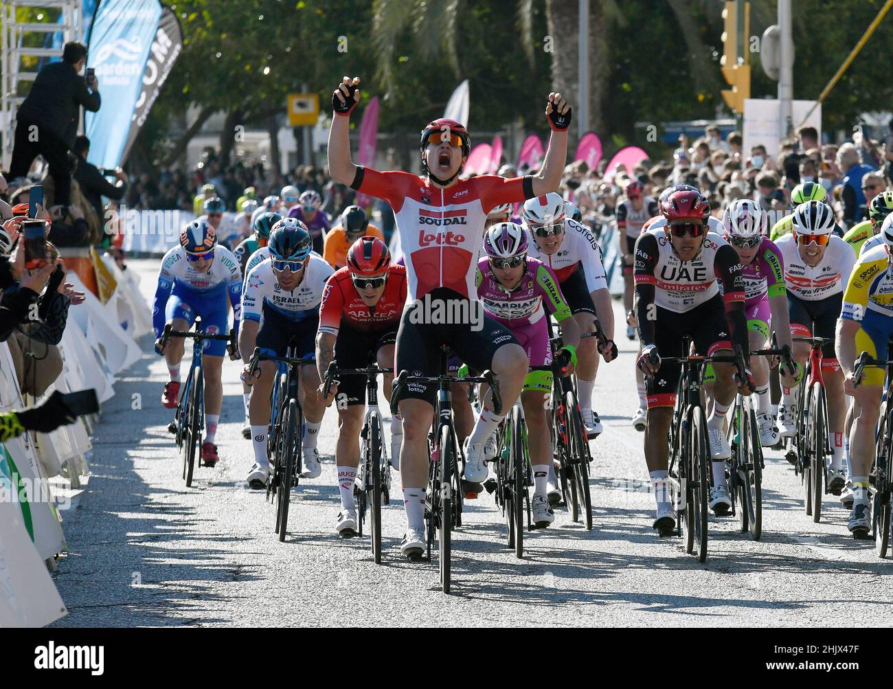 Ciclisti professionisti di tutto il mondo durante il Challenge Mallorca Vuelta Ciclista, girando per Mallorca nell'edizione 2022. Foto Stock