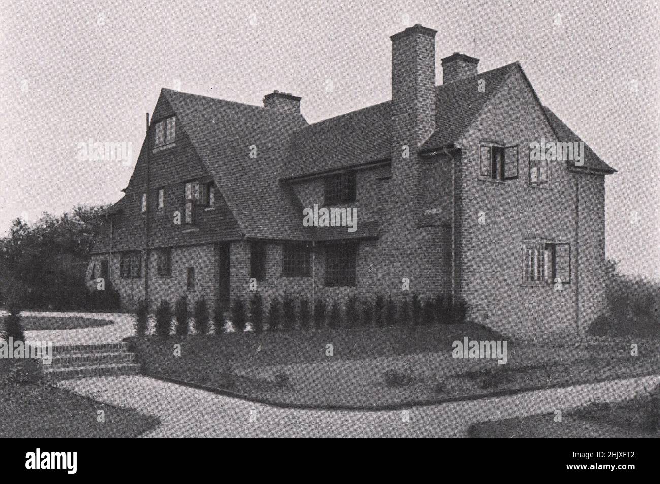 Lane End, Walton Heath : fronte nord. Surrey. Tre piccole Case. - Disegnato da P. Morley Horder (1922) Foto Stock