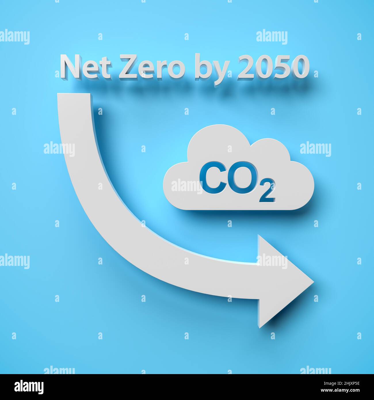 CO2 concetto di riduzione. Un oggetto a forma di nuvola con la parola CO2 punzonata davanti a uno sfondo blu. Una freccia curva rivolta verso il basso e il testo 'N Foto Stock