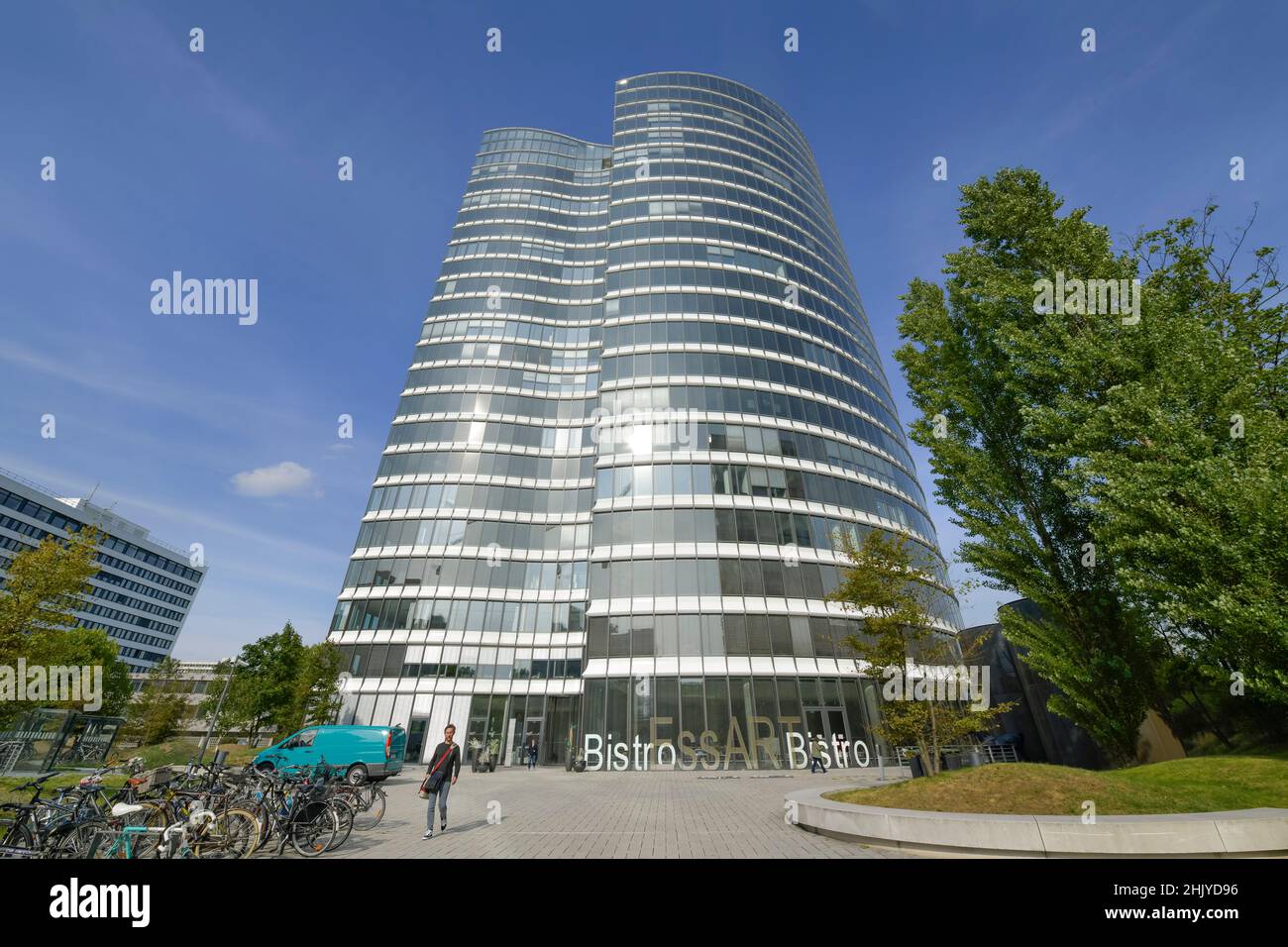 Bürohochhaus Sky Office mit McKinsey & Company, Kennedydamm, Düsseldorf, Nordrhein-Westfalen, Deutschland Foto Stock