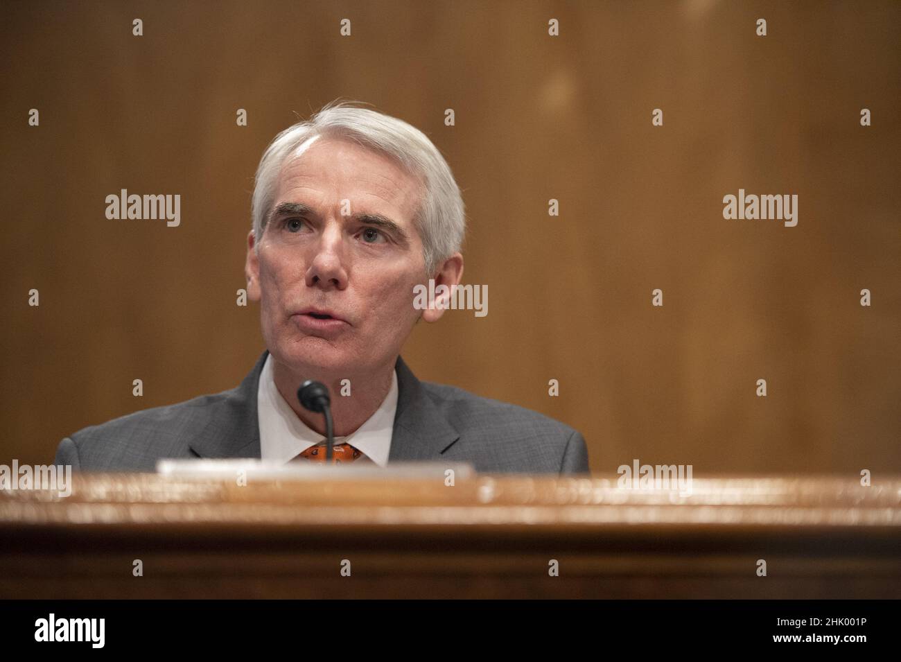 Washington, Stati Uniti. 01st Feb 2022. Membro della Commissione per la sicurezza e gli affari governativi del Senato Rob Portman, R-OH, interviene durante un'audizione per esaminare le nomine di Shalanda D. Young, della Louisiana, per essere direttore e Nani Coloretti, della California, Essere Vice Direttore dell'Ufficio di Gestione e bilancio presso il Campidoglio degli Stati Uniti. A Washington, DC martedì 1 febbraio 2022. Foto di Bonnie Cash/UPI. Credit: UPI/Alamy Live News Foto Stock
