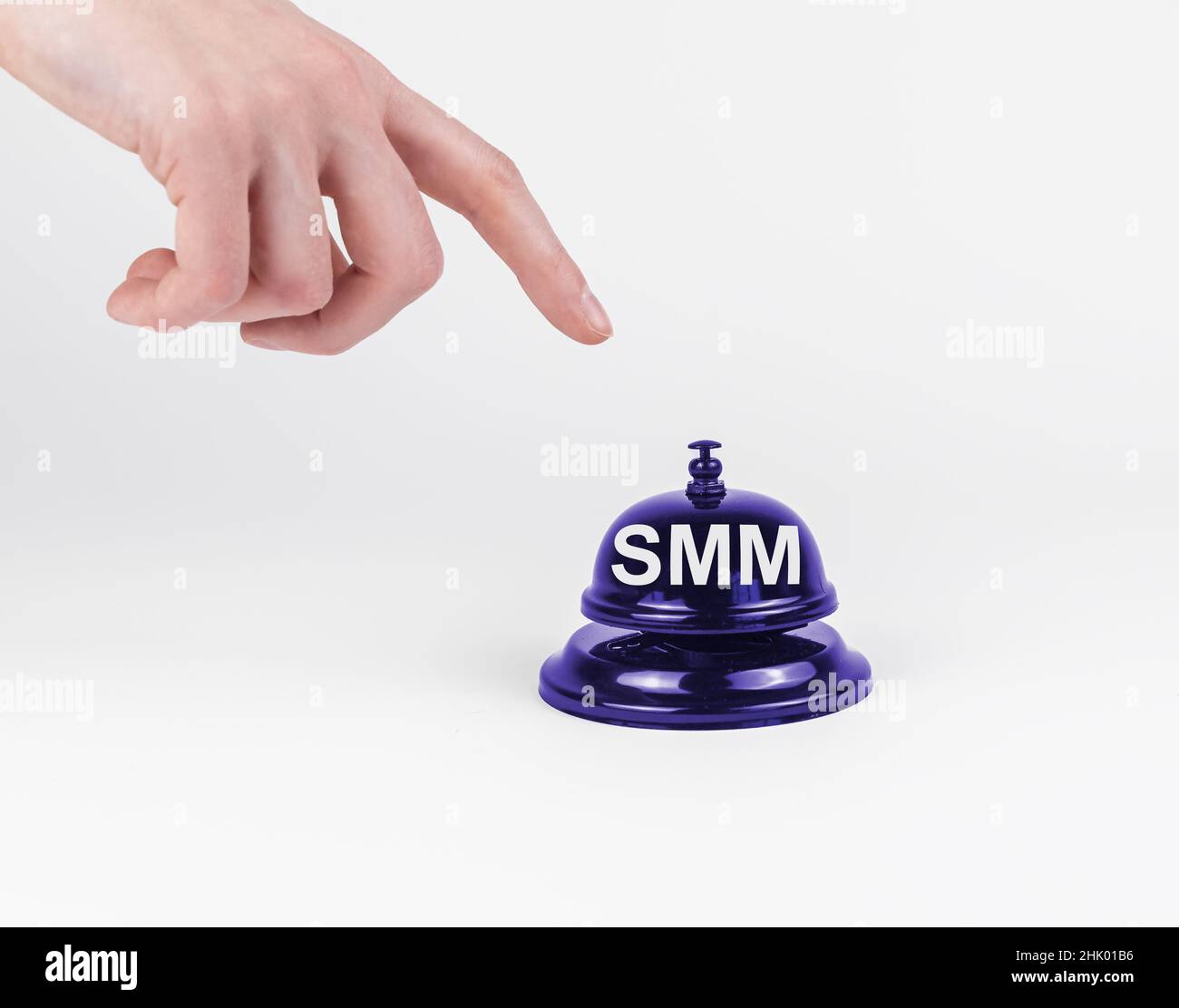 SMM voleva il concetto. Parola sul campanello. Marketing sui social media. Foto Stock