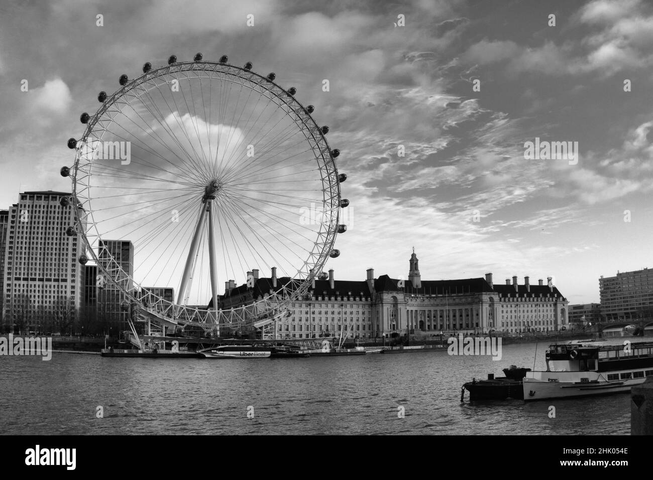 La scena London Eye London City lungo il Tamigi Foto Stock
