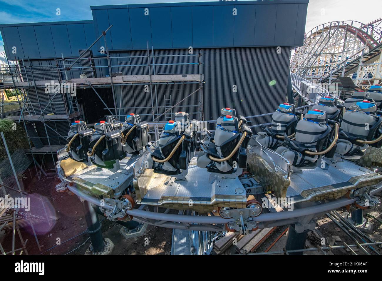 Icona a Pleasure Beach Blackpool Testing prima che sia stato aperto al pubblico, meno il fronte o auto zero e con acqua Dummies, Mack Rides Coaster Foto Stock