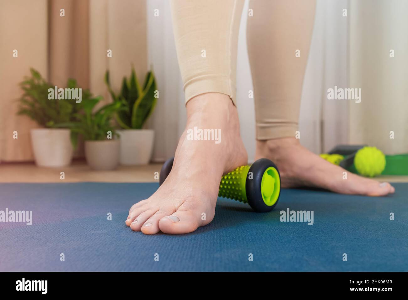 Dolore all'arco del piede, Acupressure, Reflexology, rilassamento dolore ai nodi muscolari Foto Stock