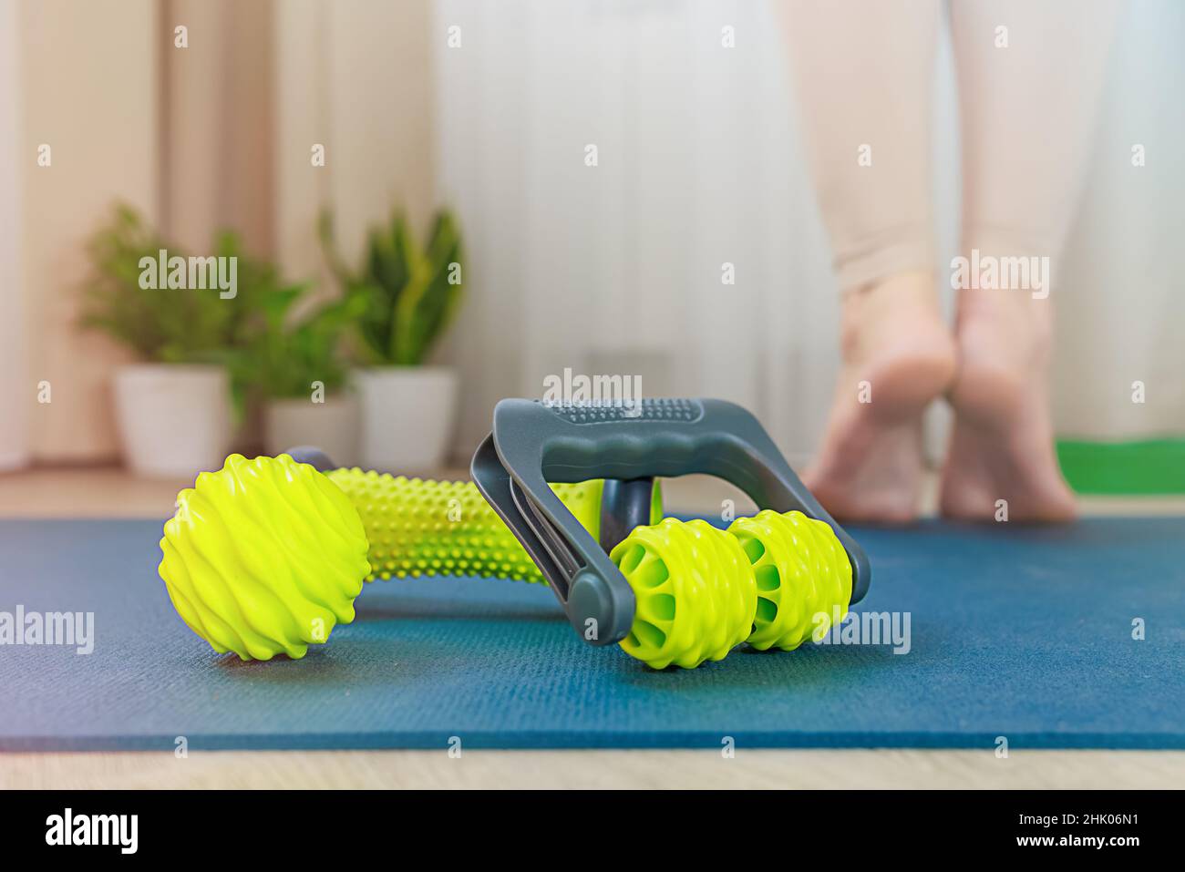 set per massaggio miofasciale del piede a casa Foto Stock