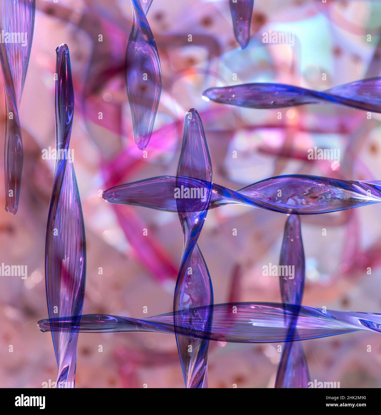Vetro rosa e viola astratto. Foto Stock
