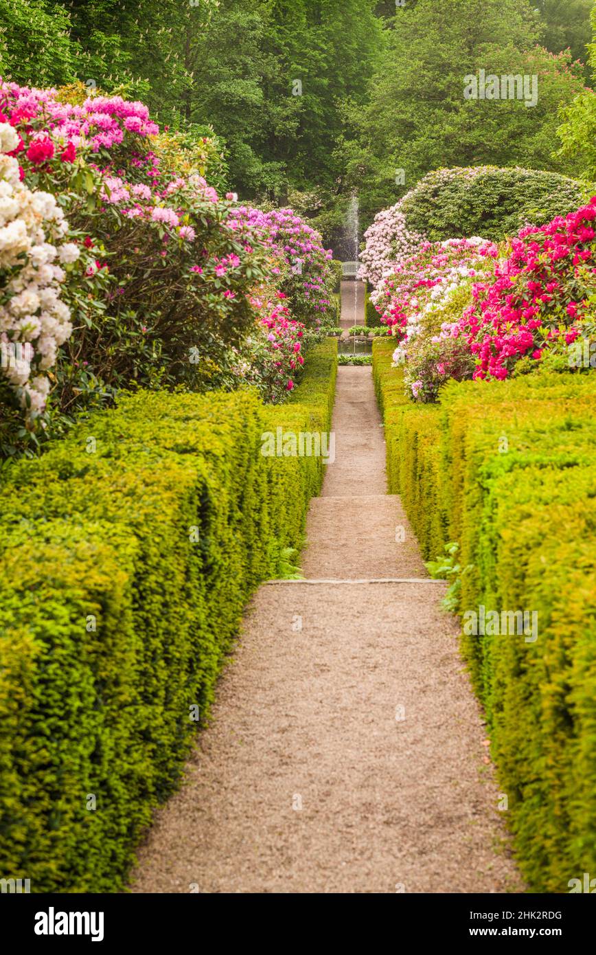 Svezia, Scania, Molle, Castello di Krappperups Slott, antica casa della famiglia Gyllenstierna, giardino pubblico, primavera Foto Stock