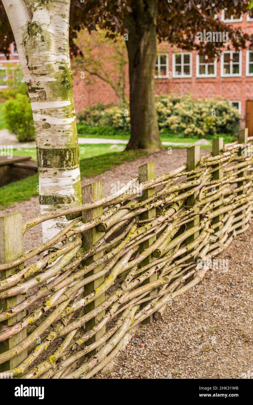 Svezia meridionale, Ystad, tradizionale recinzione in legno Foto Stock