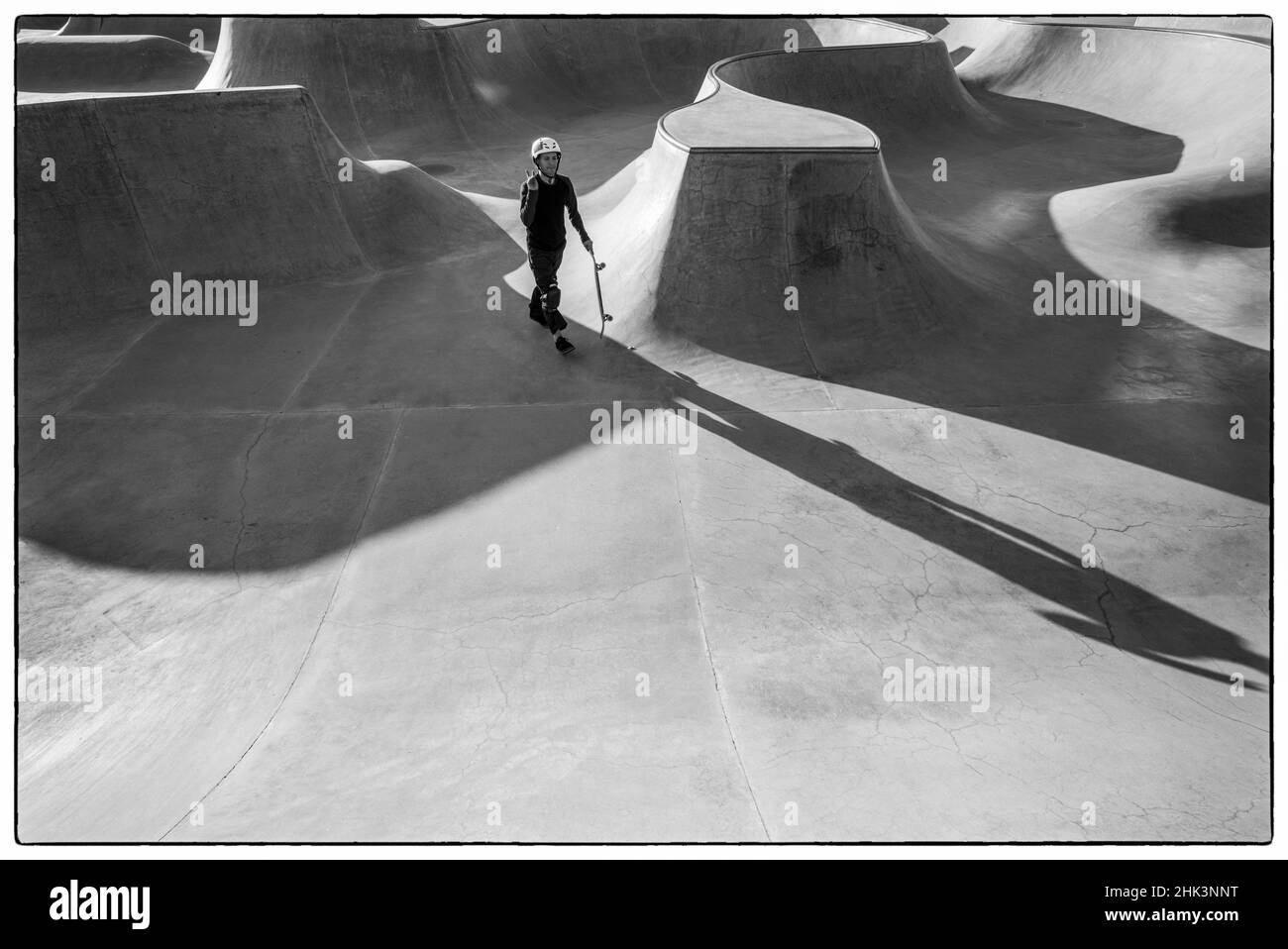 Svezia, Scania, Malmo, Vastra Hamnen, skate Park con skater Foto Stock