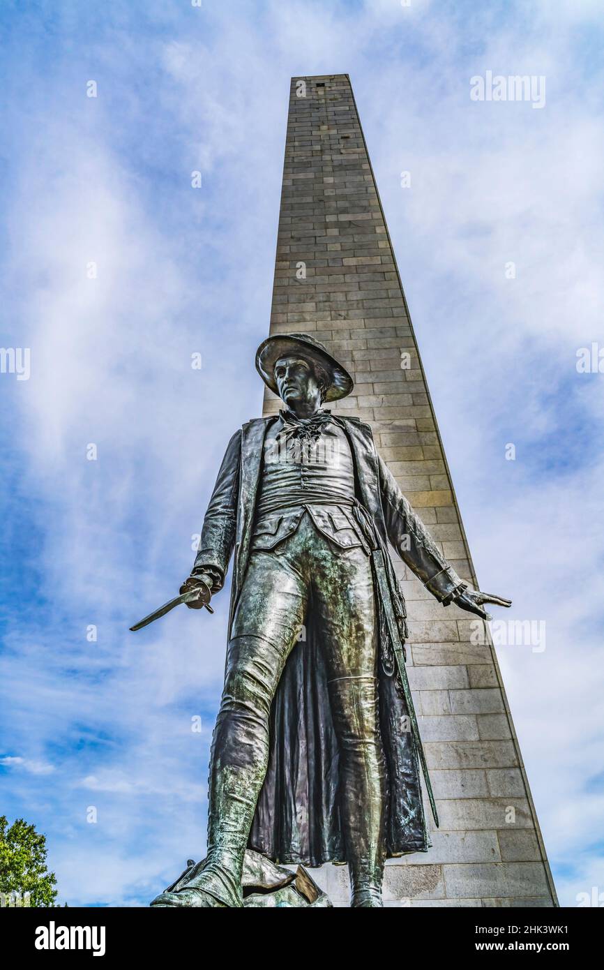 Statua di William Prescott, Bunker Hill Battle Monument, Charlestown, Boston, Massachusetts. Sito del 17 giugno 1775 battaglia American Revolution Statua cast Foto Stock