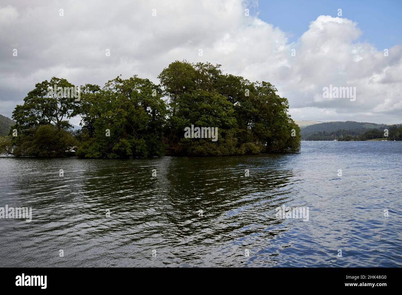 crow holme isola nel lago windermere lake district, cumbria, inghilterra, regno unito Foto Stock