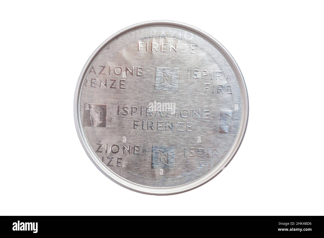 Nespresso inspirazione Italiana Firenze Arpeggio capsula di caffè intenso isolata su sfondo bianco - caffè intenso e cremoso, cialda di caffè Foto Stock