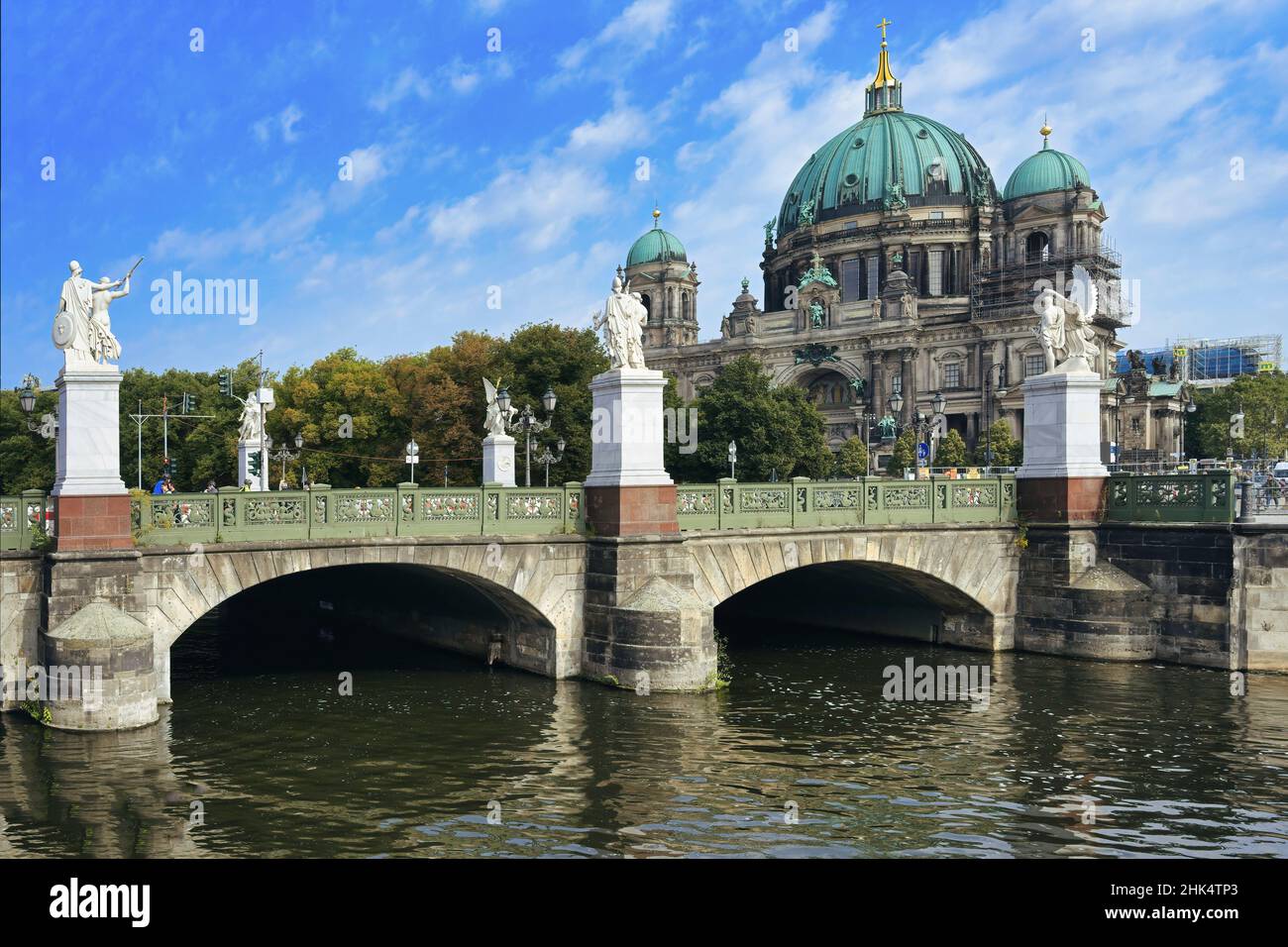 Cattedrale di Berlino e ponte di Schloss, patrimonio dell'umanità dell'UNESCO, Isola dei Musei, Unter den Linden, Berlino, Germania, Europa Foto Stock