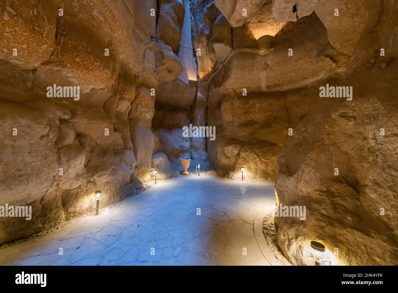 Grotta di al Qarah montagna, al Ahsa (al Hasa) Oasis, patrimonio mondiale dell'UNESCO, Hofuf, Regno dell'Arabia Saudita, Medio Oriente Foto Stock