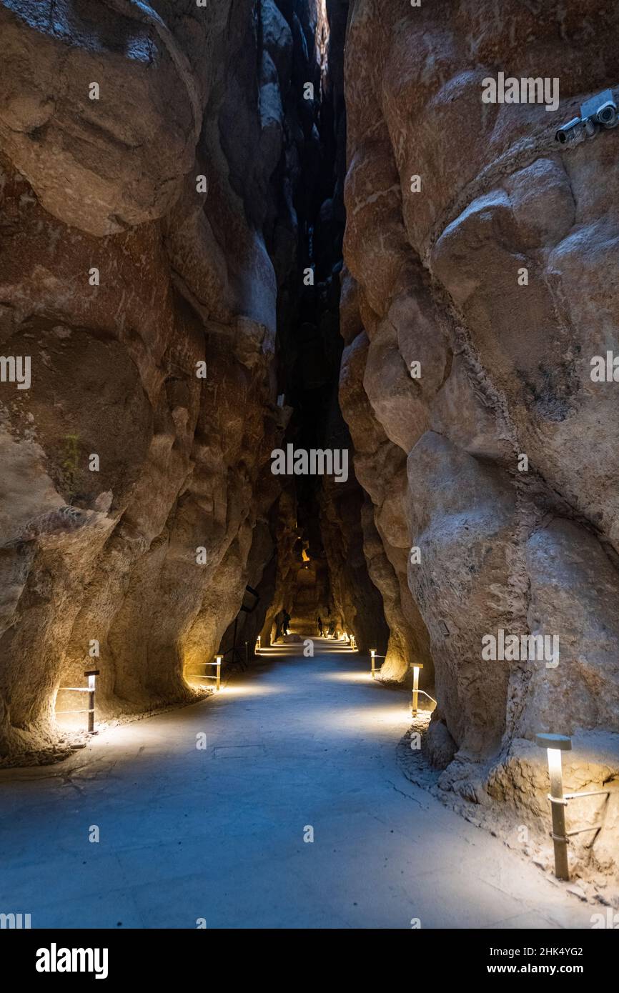 Grotta di al Qarah montagna, al Ahsa (al Hasa) Oasis, patrimonio mondiale dell'UNESCO, Hofuf, Regno dell'Arabia Saudita, Medio Oriente Foto Stock