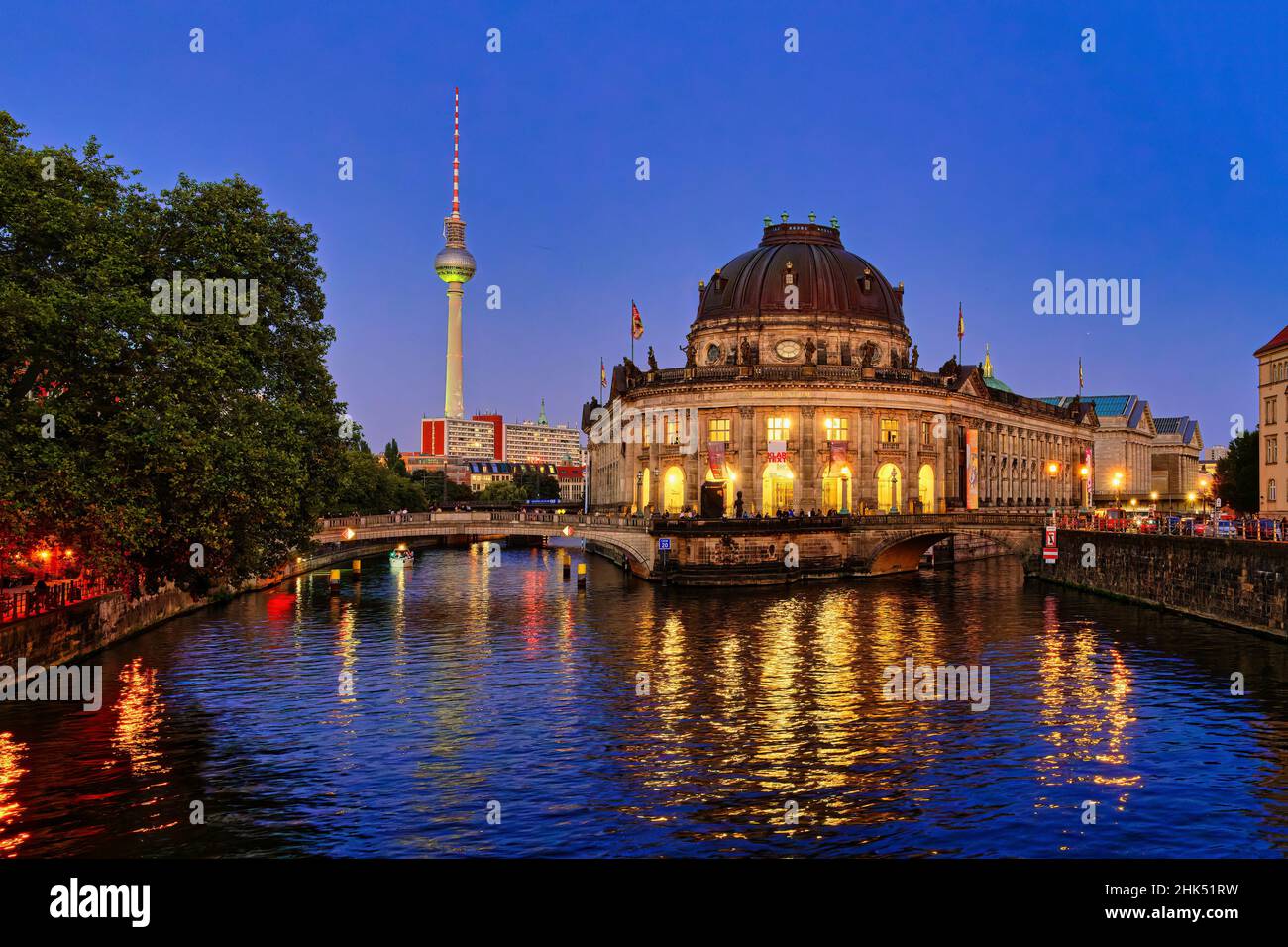 Museo Bode di notte, Isola dei Musei, Patrimonio dell'Umanità dell'UNESCO, quartiere di Berlino Mitte, Berlino, Germania, Europa Foto Stock
