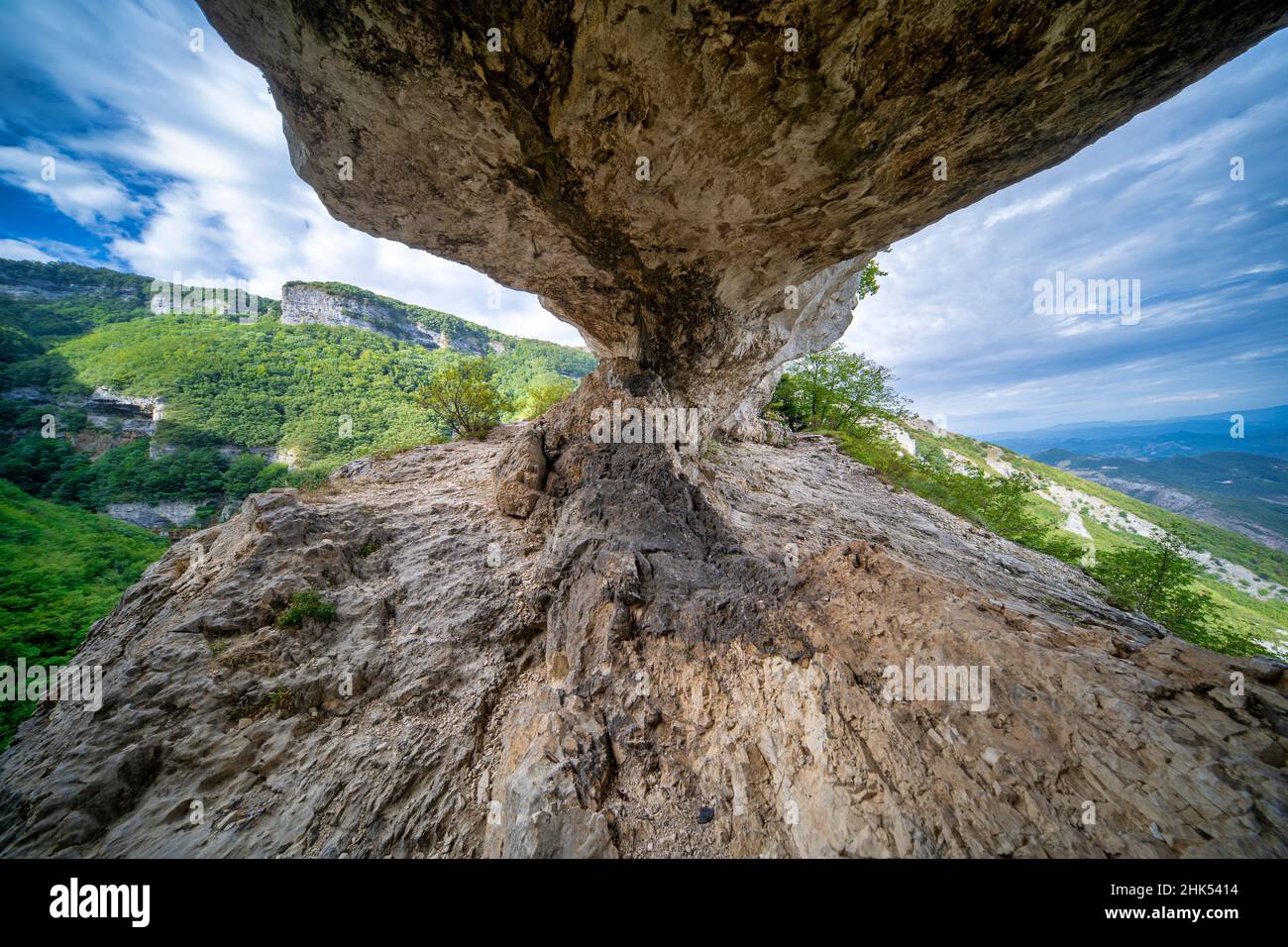 Grotta di Fontarca, Monte Nerone, Appennini, Marche, Italia, Europa Foto Stock