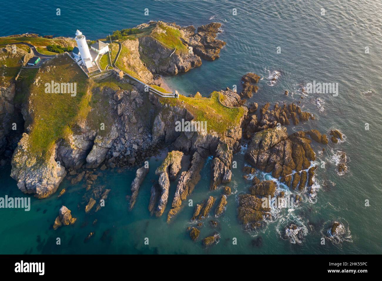 Vista aerea del punto di partenza e del faro, South Hams, Devon, Inghilterra, Regno Unito, Europa Foto Stock