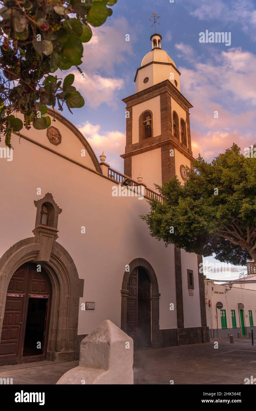 Vista della Chiesa di Obispado Diocesis de Canarias, Arrecife, Lanzarote, Isole Canarie, Spagna, Atlantico, Europa Foto Stock