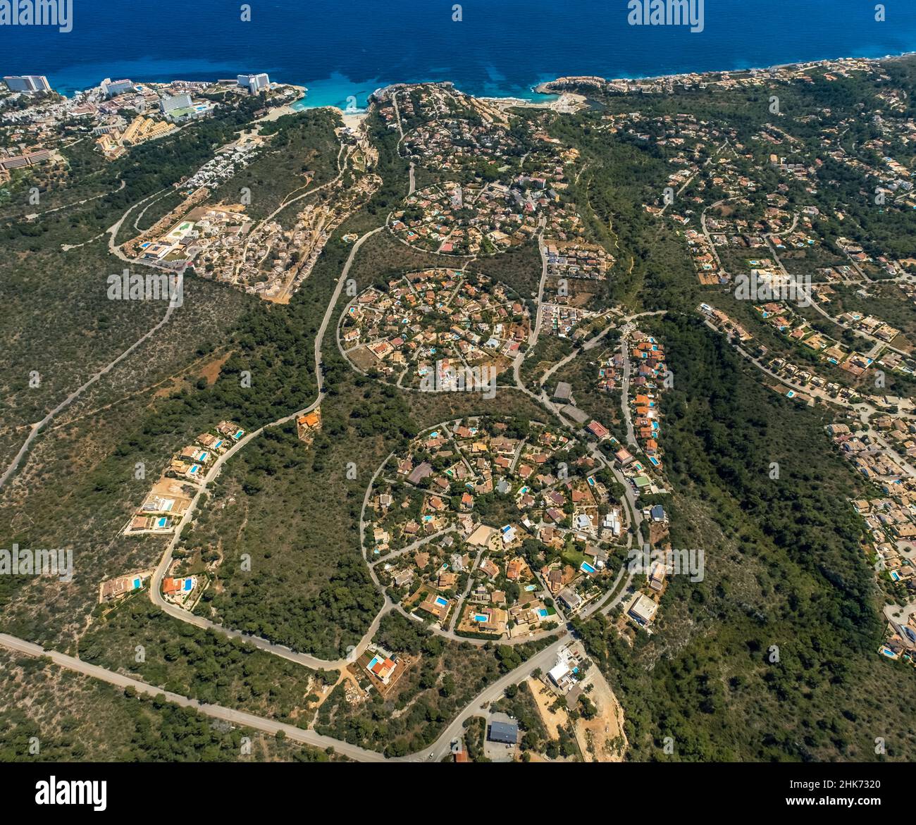 Vista aerea, complesso circolare di case vacanze Cala Murada, Cales de Mallorca, Manacor, Isole Baleari, Maiorca, Isole Baleari, Spagna, ES, Europa, h Foto Stock