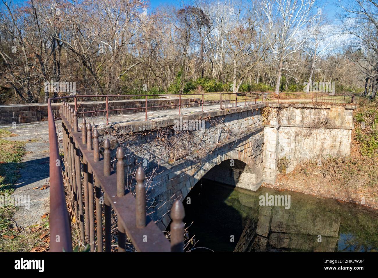 Little Orleans, Maryland - Un ponte che una volta trasportava il canale di Chesapeake e Ohio oltre il canale di quindici miglia Creek. Il canale operato da 1831 a 1924, trasporto Foto Stock