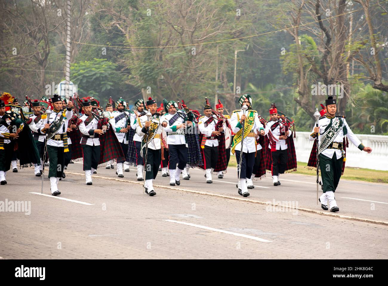Calcutta, India - 24 gennaio 2022: Il bagpiper dell'esercito indiano pratica la loro esecuzione durante il giorno della repubblica. La cerimonia è fatta dall'esercito indiano ogni yea Foto Stock