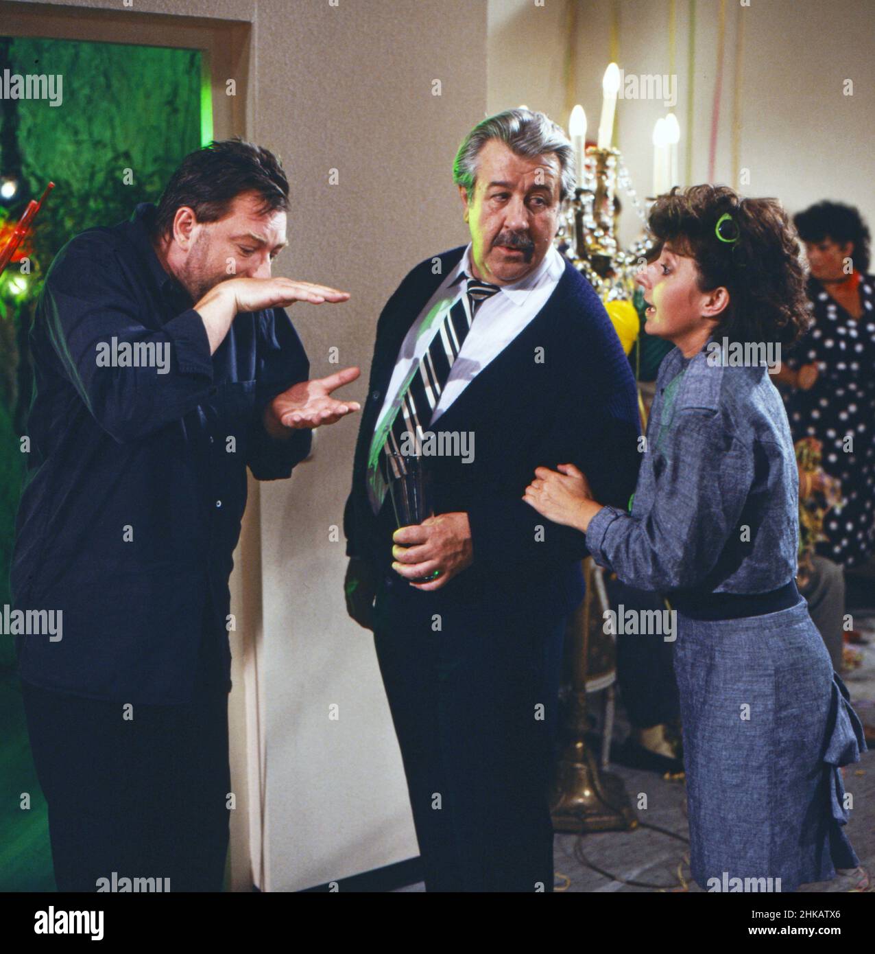 Anton, wohin?, Fernsehserie, Deutschland 1986 - 1988, Folge 4, Darsteller: Nachbar, Willy Harlander, Monika Baumgartner Foto Stock