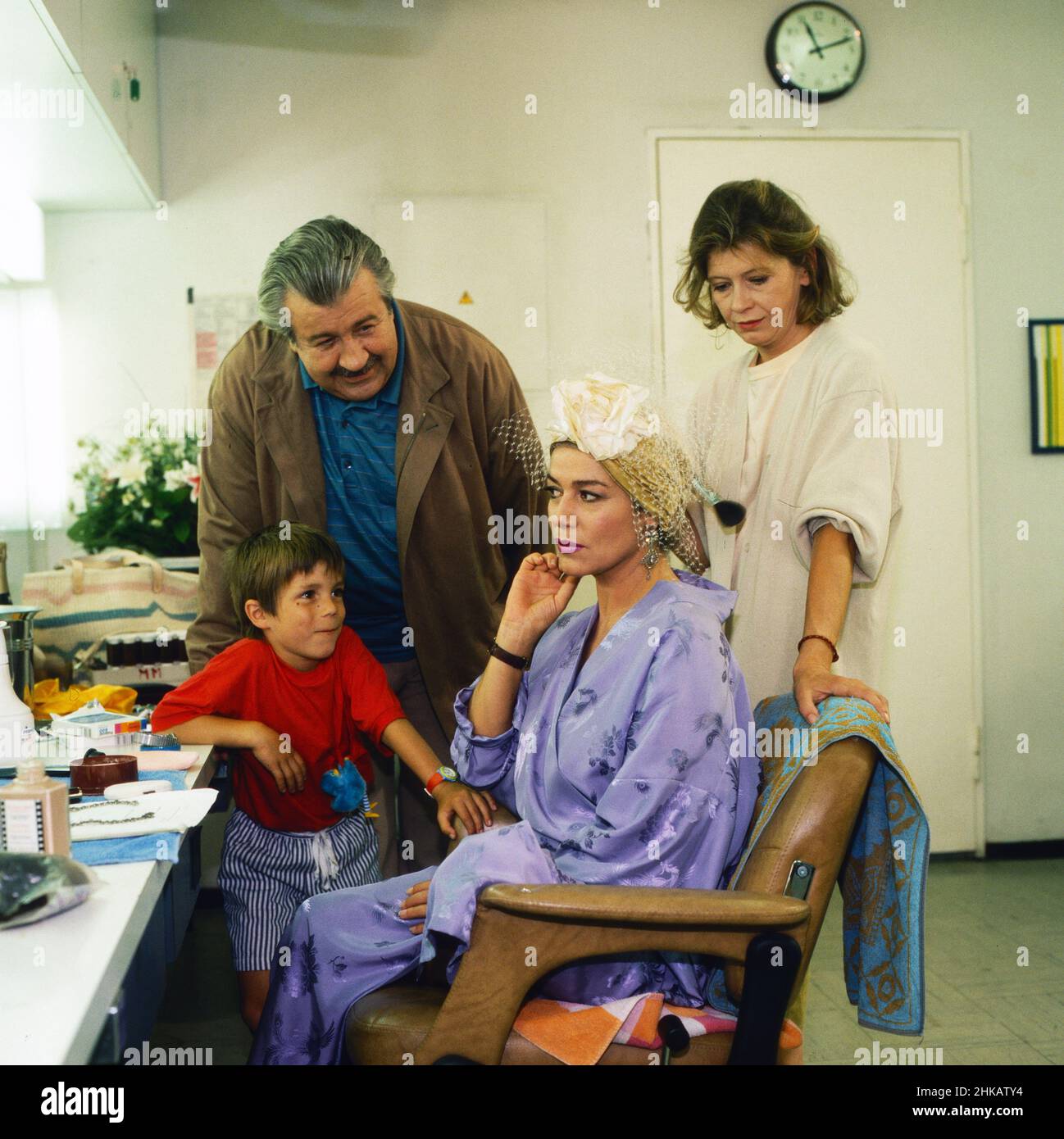 Anton, wohin?, Fernsehserie, Deutschland 1986 - 1988, Folge 5, Darsteller: Chrstian Polito, Willy Harlander, Hannelore Elsner, Lisa Kreuzer Foto Stock