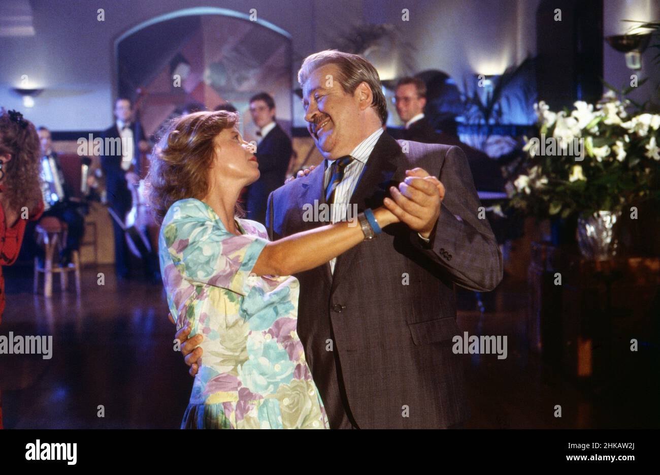 Anton, wohin?, Fernsehserie, Deutschland 1986 - 1988, Folge 5, Darsteller: Lisa Kreuzer, Willy Harlander Foto Stock