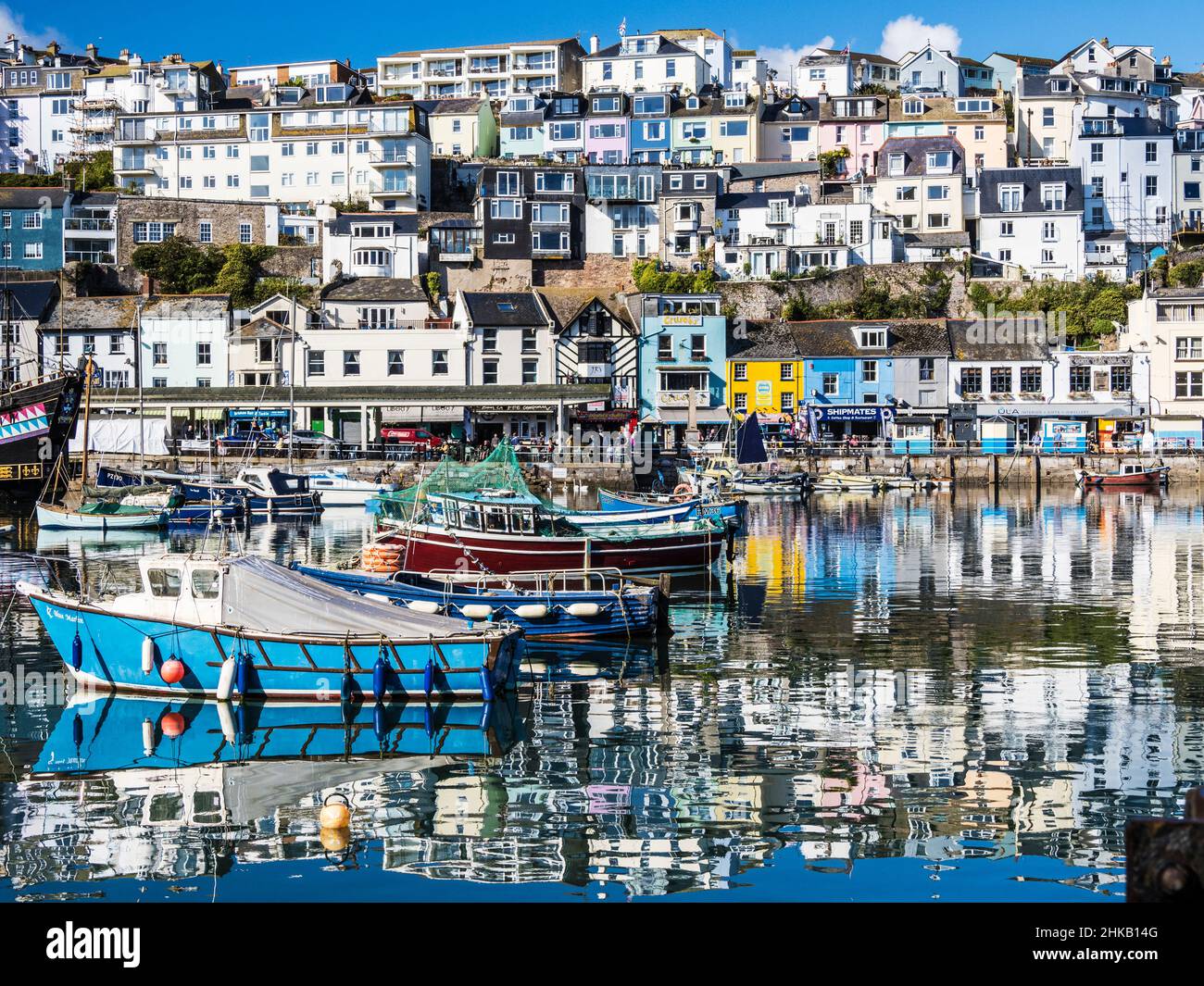 Una giornata di sole a Brixham nel sud del Devon. Foto Stock