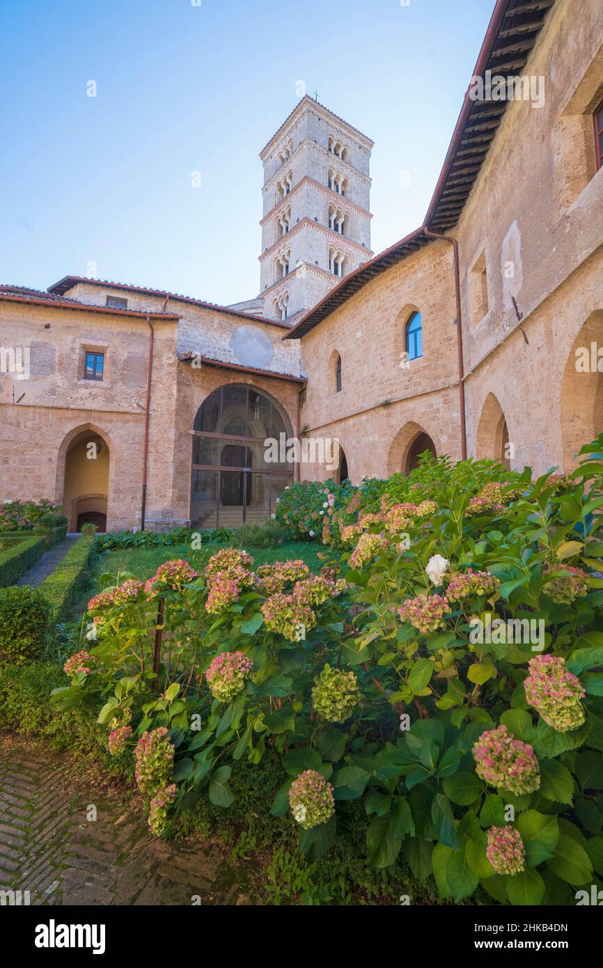 Monastero di Santa Scolastica, Chiostro, Torre, Subiaco, Lazio, Italia, Europa Foto Stock