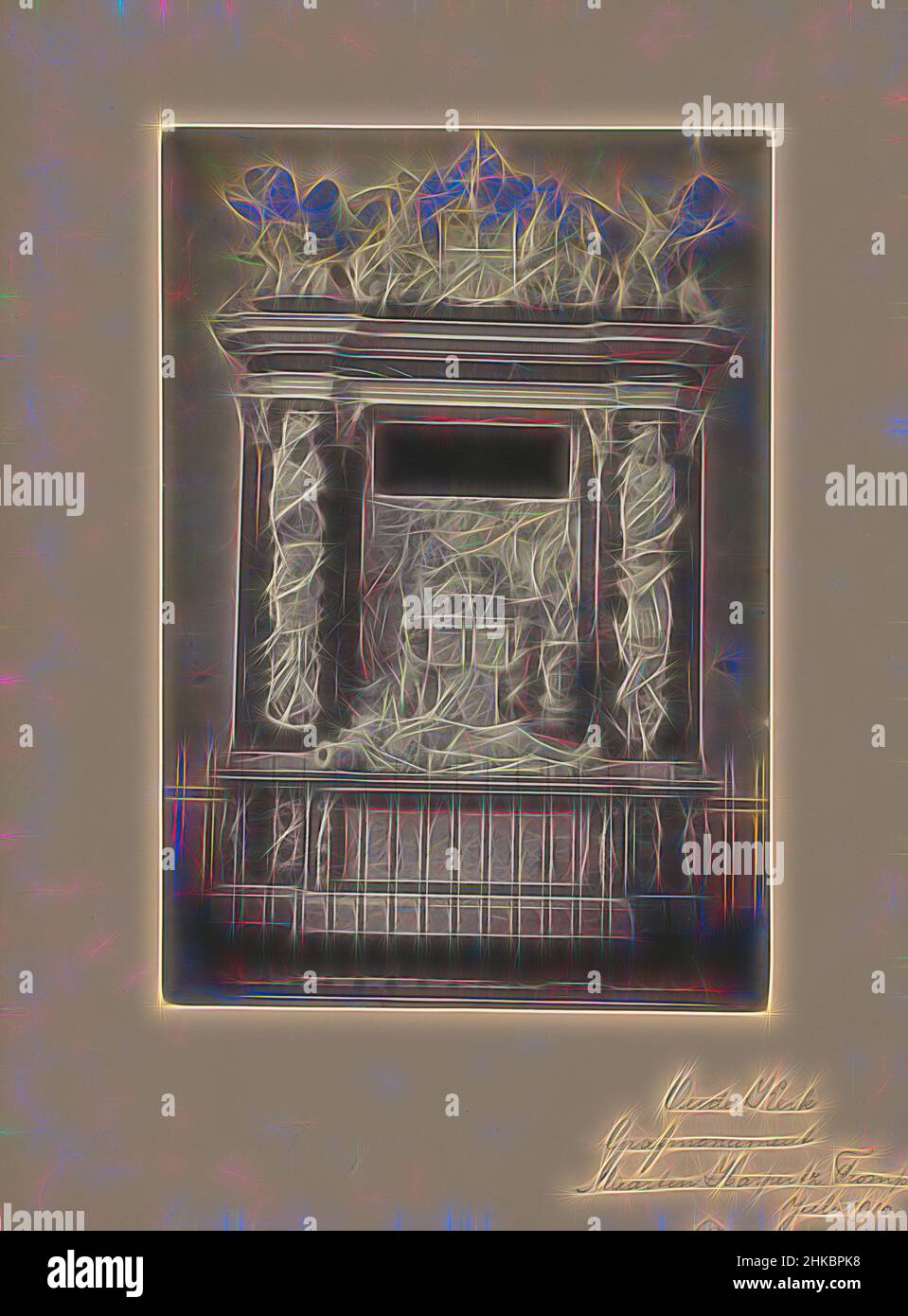 Ispirato dal monumento funebre di Maarten Trump nella vecchia chiesa di Delft, A.J.M. Mulder, Oude Kerk, 1910, stampa in argento gelatina, altezza 217 mm x larghezza 149 mm, Reimagined by Artotop. L'arte classica reinventata con un tocco moderno. Design di calda e allegra luminosità e di raggi di luce. La fotografia si ispira al surrealismo e al futurismo, abbracciando l'energia dinamica della tecnologia moderna, del movimento, della velocità e rivoluzionando la cultura Foto Stock