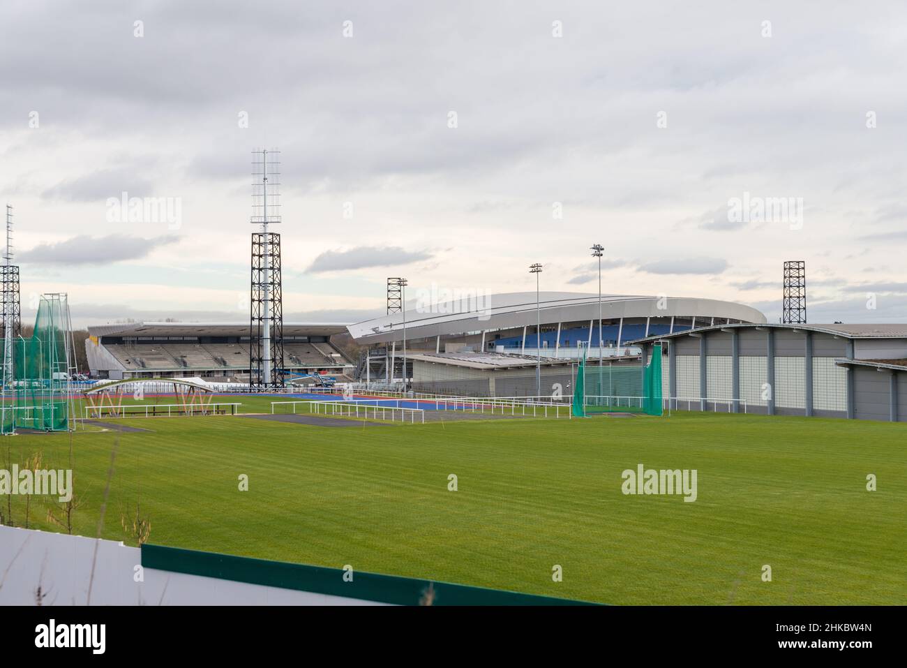 Costruzione dell'Alexander Stadium a Perry Barr, Birmingham per gli eventi sul campo e i 2022 piste dei Birmingham Commonwealth Games Foto Stock