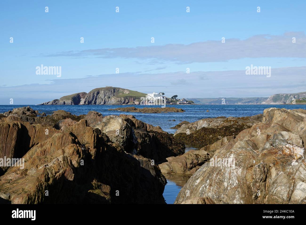 Burgh Island a South Hams, South Devon, Inghilterra, che è la posizione per l'Art Deco Burgh Island Hotel, e il Pilchard Inn Foto Stock